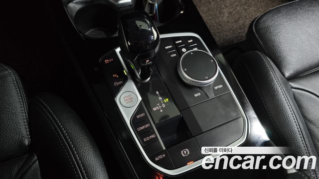 BMW 1 Series (F40) 120i Advantage 2022 — фото 9