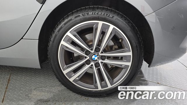 BMW 1 Series (F40) 120i Advantage 2022 — фото 21
