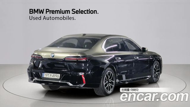 BMW 7 Series (G70) 740i xDrive M Sport 2024 — фото 2