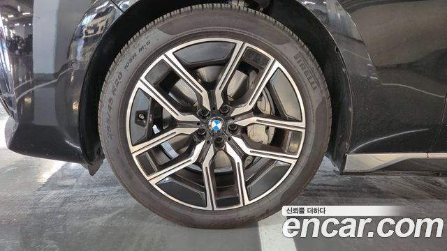 BMW 7 Series (G70) 740i xDrive M Sport 2024 — фото 5