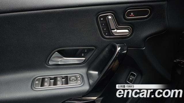 Mercedes-Benz A-Class (W177) A250 4MATIC Sedan 2020 — фото 17