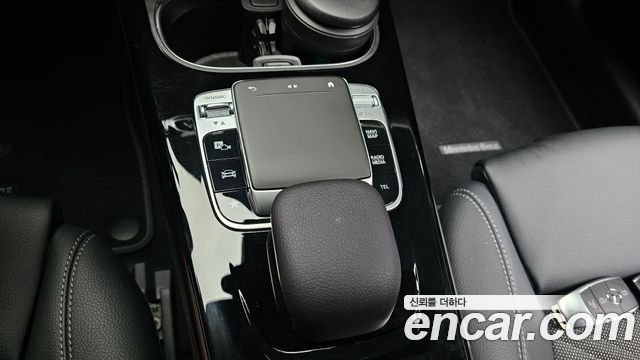 Mercedes-Benz A-Class (W177) A250 4MATIC Sedan 2020 — фото 18