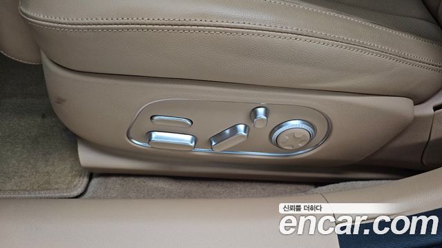 Genesis G90 (RS4) Gasoline 3.5 Turbo AWD 2022 — фото 45