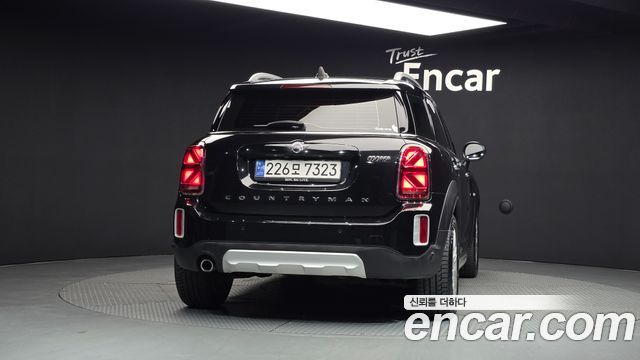 MINI Cooper Countryman Classic Plus Launch Pack 2nd Gen 2023 — фото 4