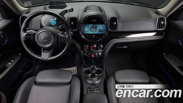 MINI Cooper Countryman Classic Plus Launch Pack 2nd Gen 2023 — фото 7