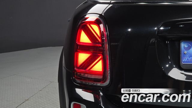 MINI Cooper Countryman Classic Plus Launch Pack 2nd Gen 2023 — фото 23