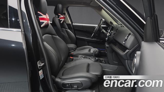 MINI Cooper Countryman Classic Plus Launch Pack 2nd Gen 2023 — фото 26