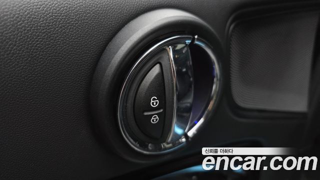 MINI Cooper Countryman Classic Plus Launch Pack 2nd Gen 2023 — фото 29