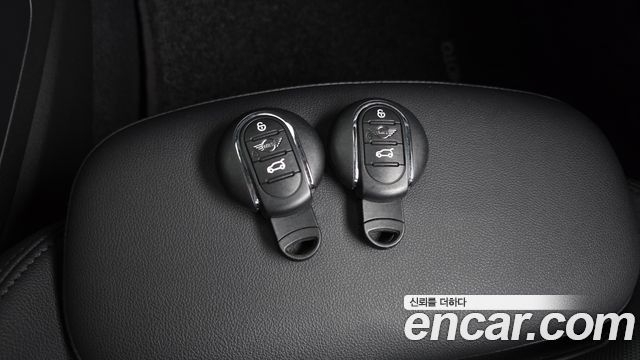 MINI Cooper Countryman Classic Plus Launch Pack 2nd Gen 2023 — фото 32