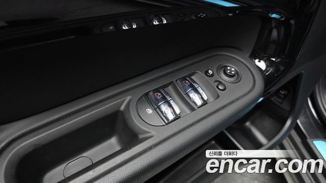 MINI Cooper Countryman Classic Plus Launch Pack 2nd Gen 2023 — фото 36