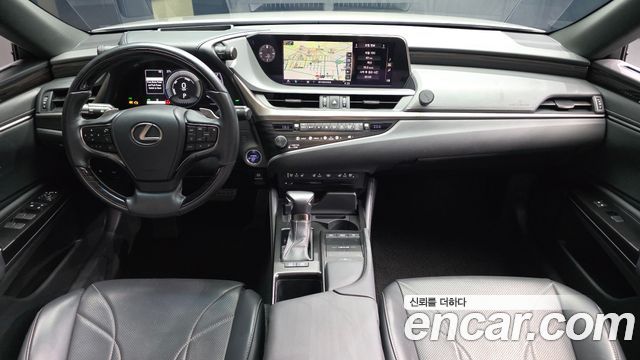 Lexus ES300h (VII) Luxury Plus 2019 — фото 7
