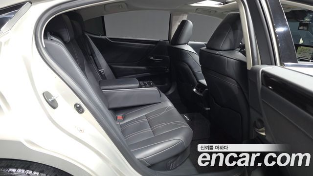 Lexus ES300h (VII) Luxury Plus 2019 — фото 12