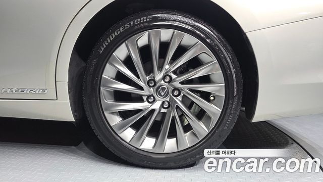 Lexus ES300h (VII) Luxury Plus 2019 — фото 21