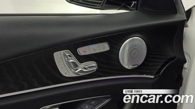 Mercedes-Benz E-Class (W213) E300 Avantgarde 2020 — фото 17