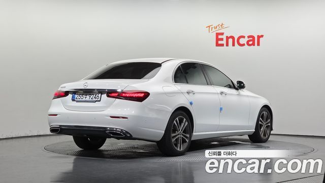 Mercedes-Benz E-Class (W213) E250 Avantgarde 2023 — фото 2