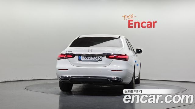 Mercedes-Benz E-Class (W213) E250 Avantgarde 2023 — фото 4