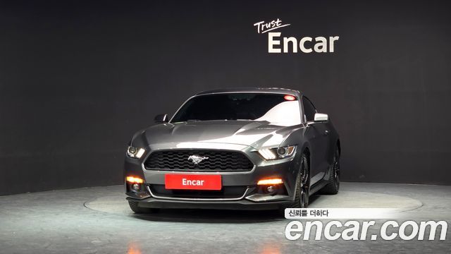 Ford Mustang Coupe 2017 — фото 3