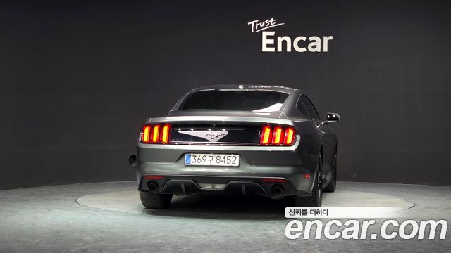 Ford Mustang Coupe 2017 — фото 4