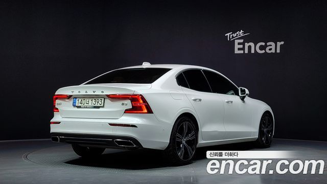 Volvo S60 (III) B5 Inscription 2021 — фото 2
