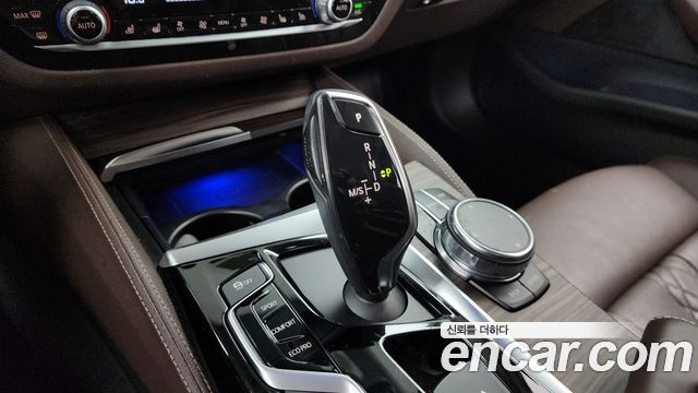 BMW 5 Series (G30) 530i Luxury Plus 2018 — фото 9