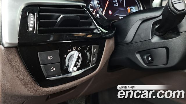 BMW 5 Series (G30) 530i Luxury Plus 2018 — фото 16