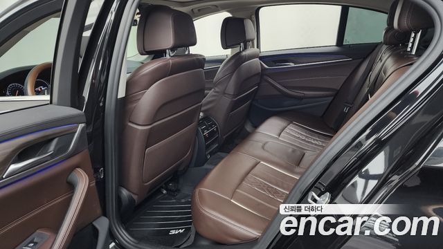 BMW 5 Series (G30) 530i Luxury Plus 2018 — фото 26