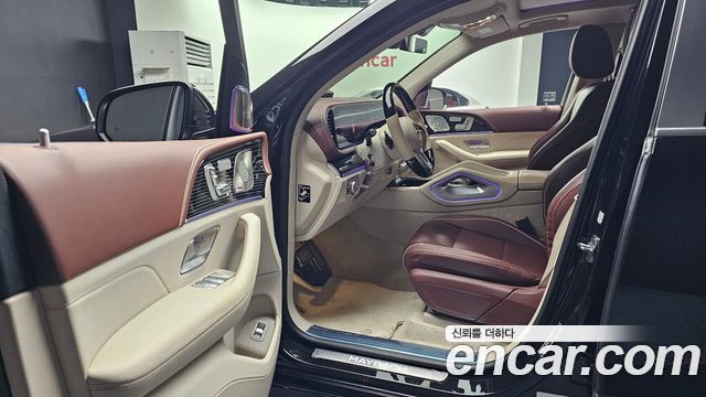 Mercedes-Benz GLS-Class (X167) Maybach GLS600 4MATIC 2023 — фото 10