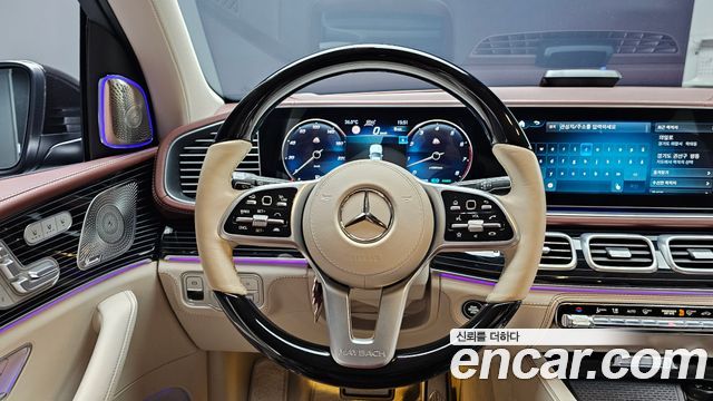 Mercedes-Benz GLS-Class (X167) Maybach GLS600 4MATIC 2023 — фото 13