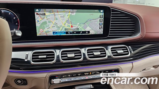 Mercedes-Benz GLS-Class (X167) Maybach GLS600 4MATIC 2023 — фото 14