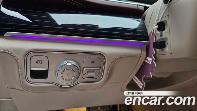 Mercedes-Benz GLS-Class (X167) Maybach GLS600 4MATIC 2023 — фото 18