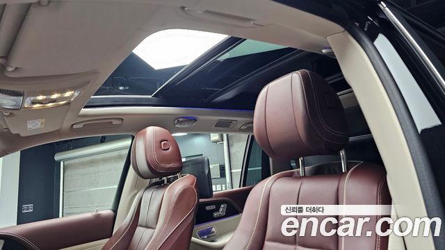 Mercedes-Benz GLS-Class (X167) Maybach GLS600 4MATIC 2023 — фото 19