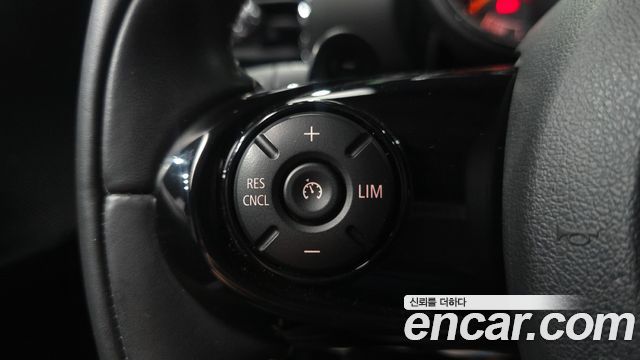 MINI Cooper SD Clubman Standard 2nd 2020 — фото 33