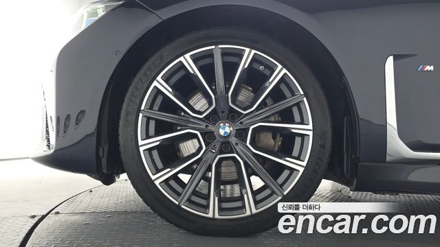 BMW 7 Series (G11) 730d xDrive M Sport 2021 — фото 5