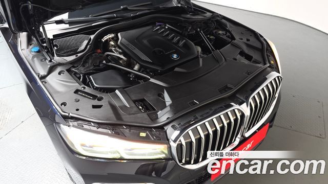 BMW 7 Series (G11) 730d xDrive M Sport 2021 — фото 6
