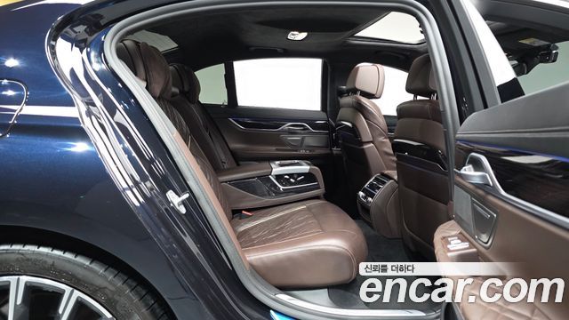 BMW 7 Series (G11) 730d xDrive M Sport 2021 — фото 11