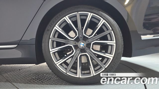 BMW 7 Series (G11) 730d xDrive M Sport 2021 — фото 21