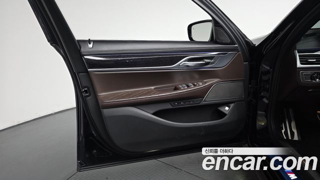 BMW 7 Series (G11) 730d xDrive M Sport 2021 — фото 24