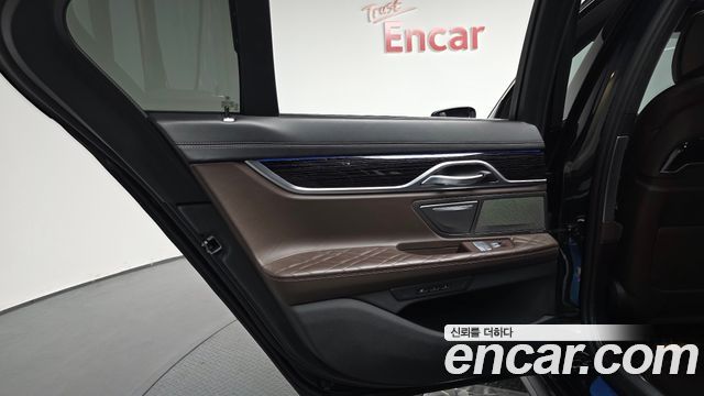 BMW 7 Series (G11) 730d xDrive M Sport 2021 — фото 25