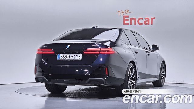 BMW 5 Series (G60) 530i xDrive M Sport 2025 — фото 2