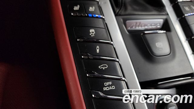 Porsche Macan 2.9 GTS 95B 2020 — фото 12