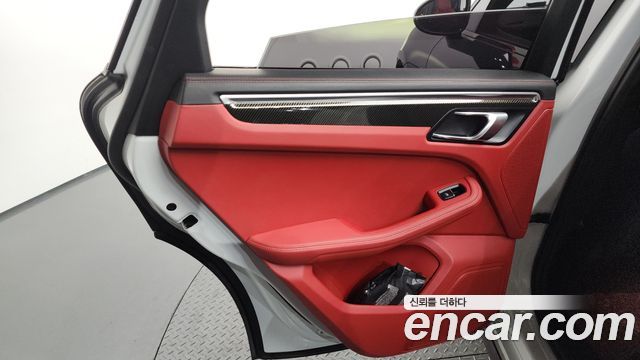 Porsche Macan 2.9 GTS 95B 2020 — фото 25