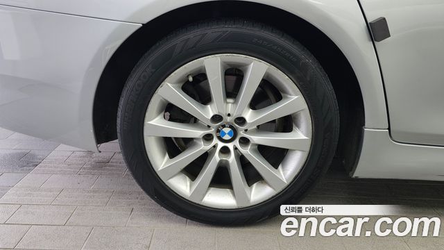 BMW 5 Series (F10) 528i 2015 — фото 5