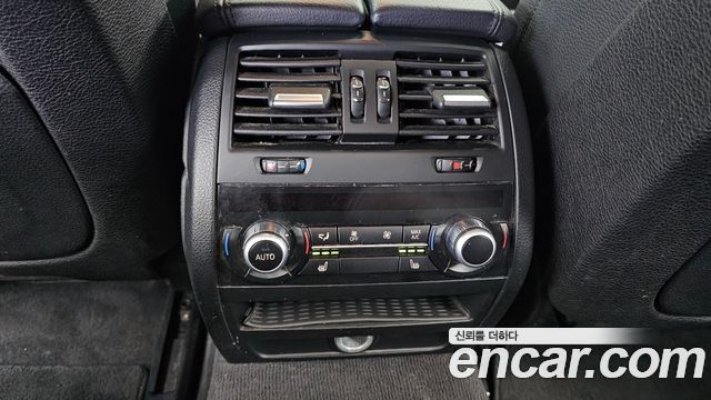 BMW 5 Series (F10) 528i 2015 — фото 19