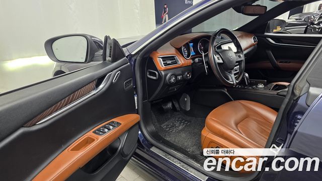 Maserati Ghibli 3.0 Diesel GranSport 3rd 2019 — фото 10