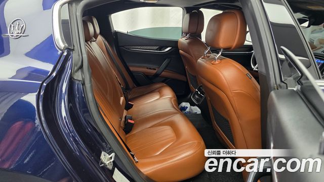 Maserati Ghibli 3.0 Diesel GranSport 3rd 2019 — фото 12