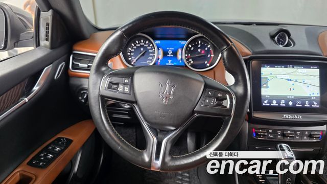 Maserati Ghibli 3.0 Diesel GranSport 3rd 2019 — фото 13
