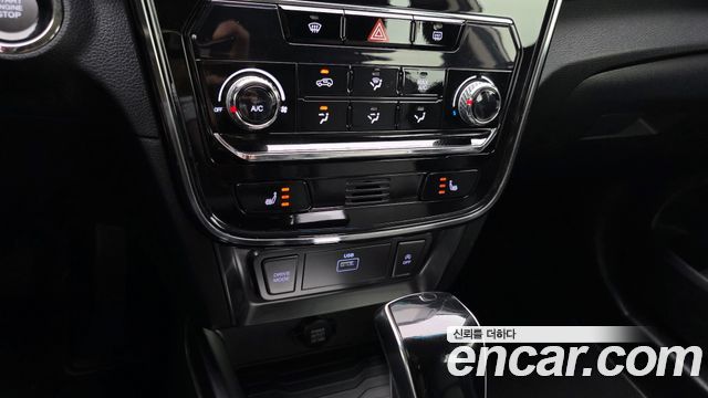 KG Mobility (SsangYong) Very New Tivoli Gasoline 1.5 2WD V1 2020 — фото 16