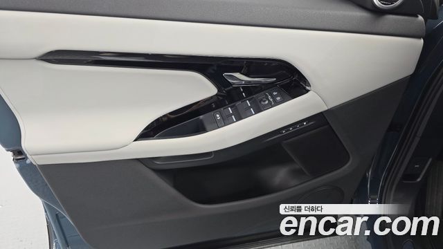 Land Rover Range Rover Evoque (II) P250 Dynamic SE 2024 — фото 24