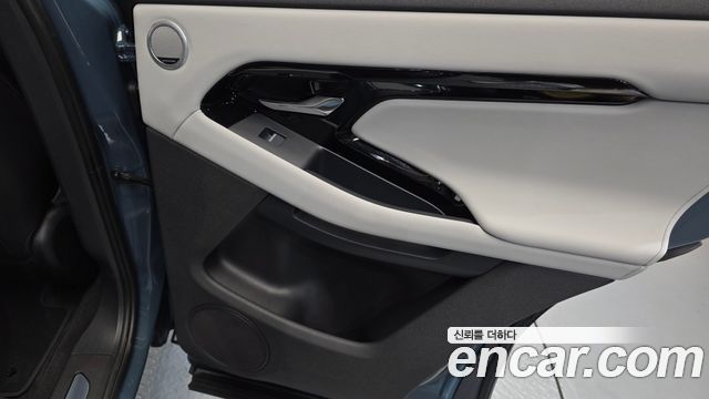 Land Rover Range Rover Evoque (II) P250 Dynamic SE 2024 — фото 25
