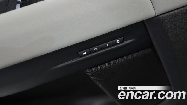 Land Rover Range Rover Evoque (II) P250 Dynamic SE 2024 — фото 28